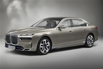 BMW I7