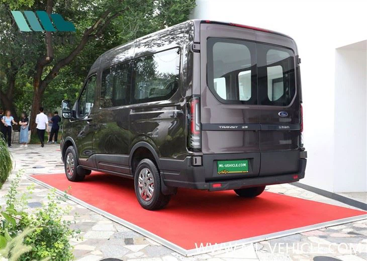 JMC Ford Transit T8