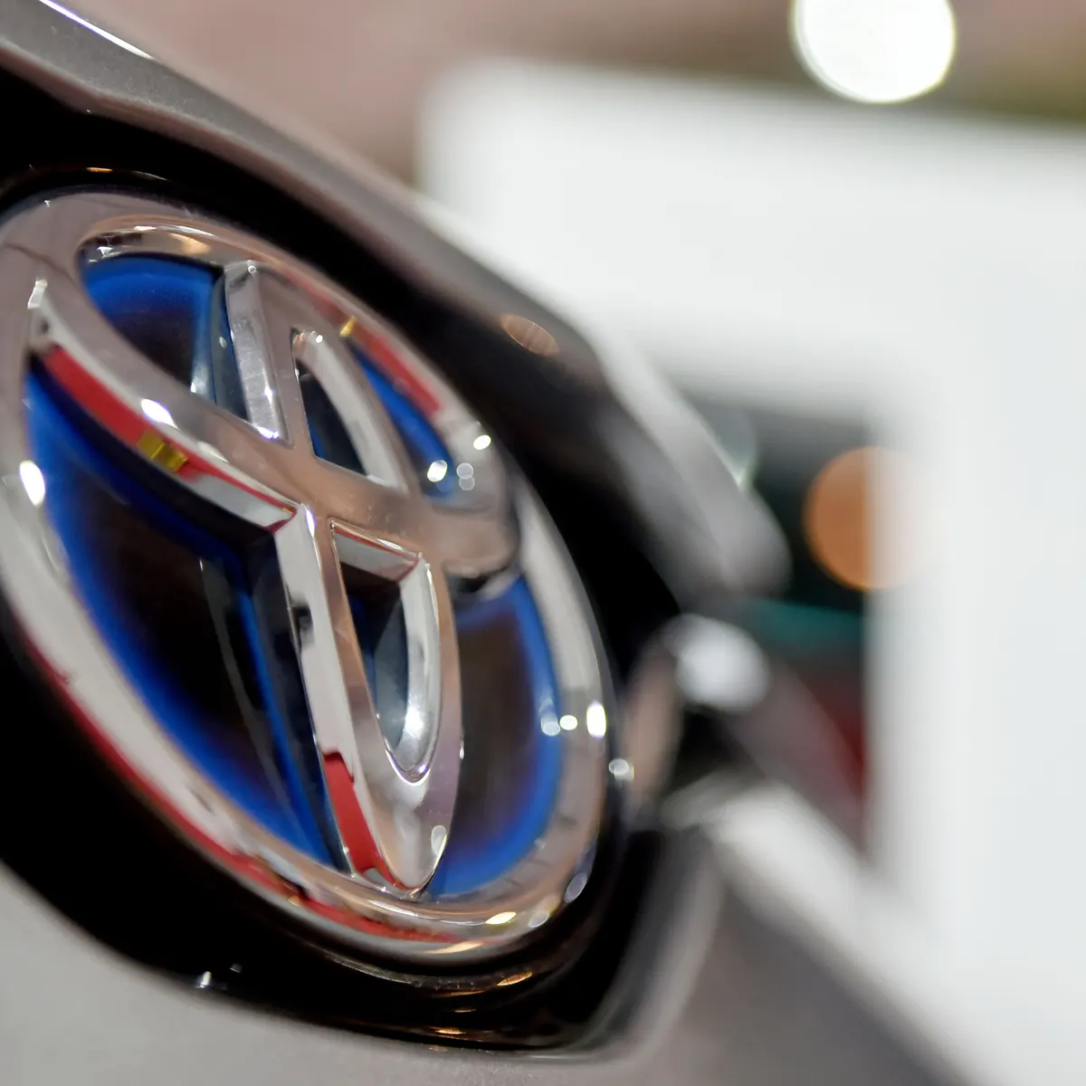 Kle Toyota a pou transfòmasyon elèktrifikasyon: Pwodui yon tyè nan kasri mach...