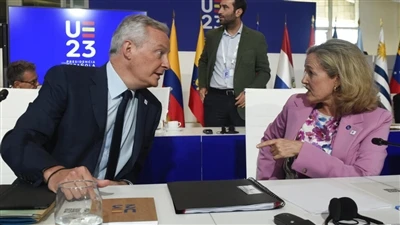 Almay sipòte ankèt anti-sibvansyon, men mete aksan sou gwo chay prèv