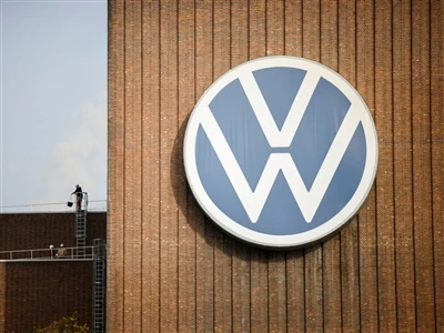 Volkswagen planifye pou redui depans yo pa € ​​4 milya ak rediksyon salè, fèm...