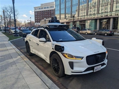 Waymo Ranmase $5.6 Milya Pou Agrandi Sèvis Taksi Otonòm